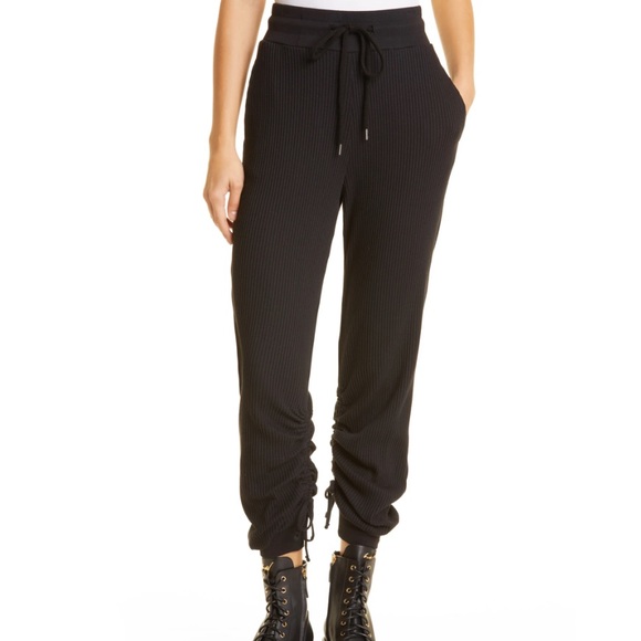 The Range Jumbo Stark Thermal Ruched Jogger Black Size M